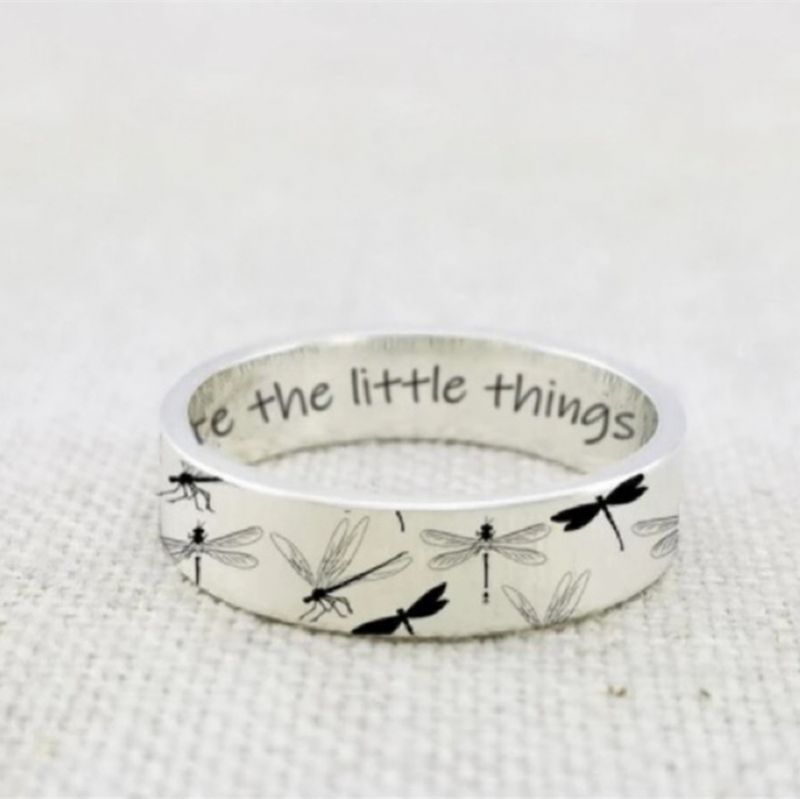 Vintage Graveret Dragonfly Ring