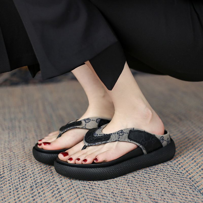 Sandaler Med Tykke Såler Hjemmesko Kvinder 2023 Sommer Ny Mode Flip-flops Platform Sko