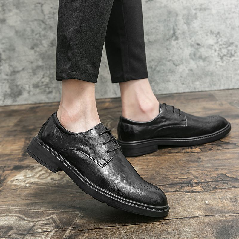 Efterårstrend Mænd Business Casual Mode Brogue Sko Udskåret Tyk Sål Forøg Små Trendy Sko