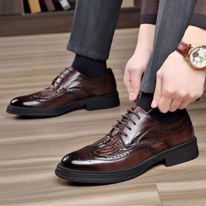 2023 Nye Efterår Mænds Sko Læder Business Casual Brogue Sko Kjole Sko High-end Bryllup Sko